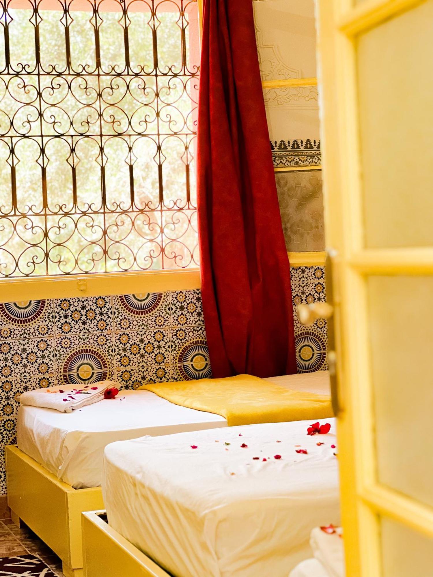 Guest House Qodwa Sidi Abdallah Ghiat Exterior foto